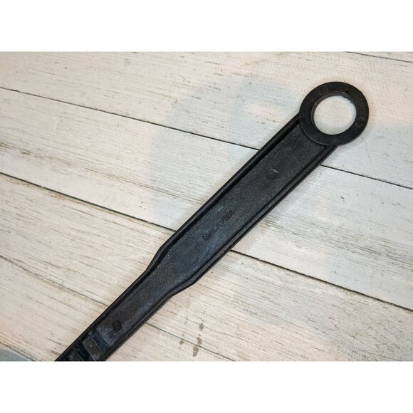 Black Nylon Soup Ladle Spoon Utensil 12" Wide - Picture 5 of 8